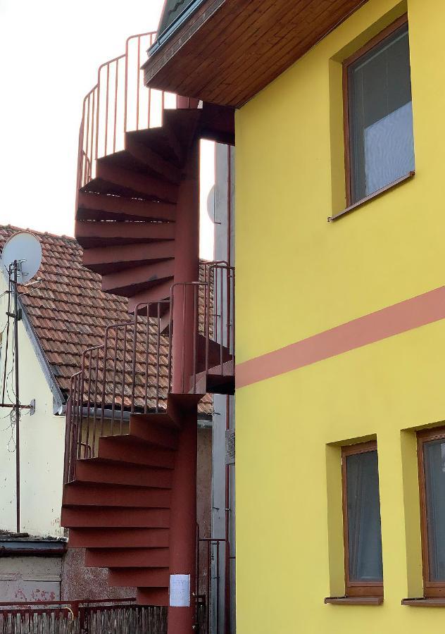 2-Izbovy Apartman Mlynica S Balkonom Exteriör bild